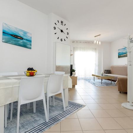 Gus Apartament Vlore Exterior photo