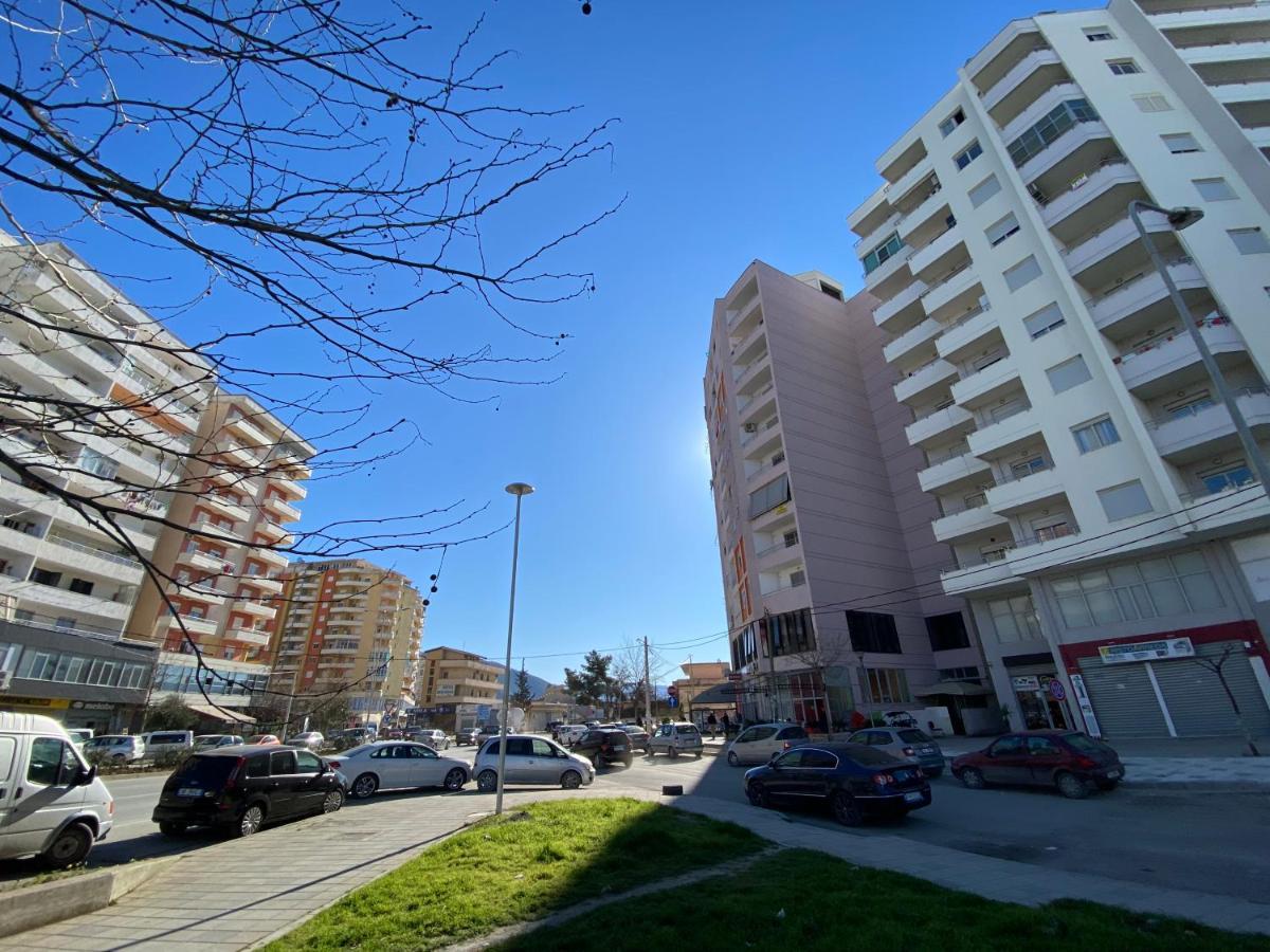 Gus Apartament Vlore Exterior photo