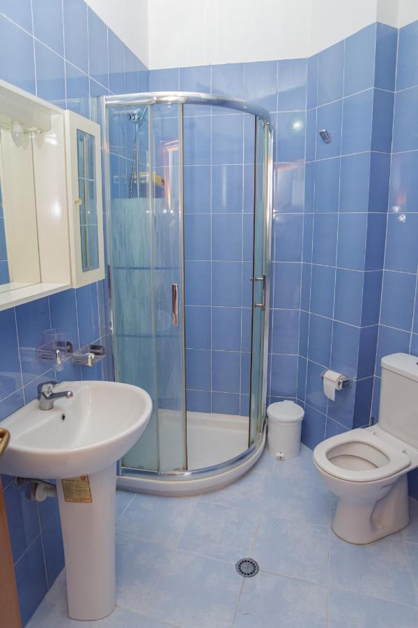 Gus Apartament Vlore Exterior photo