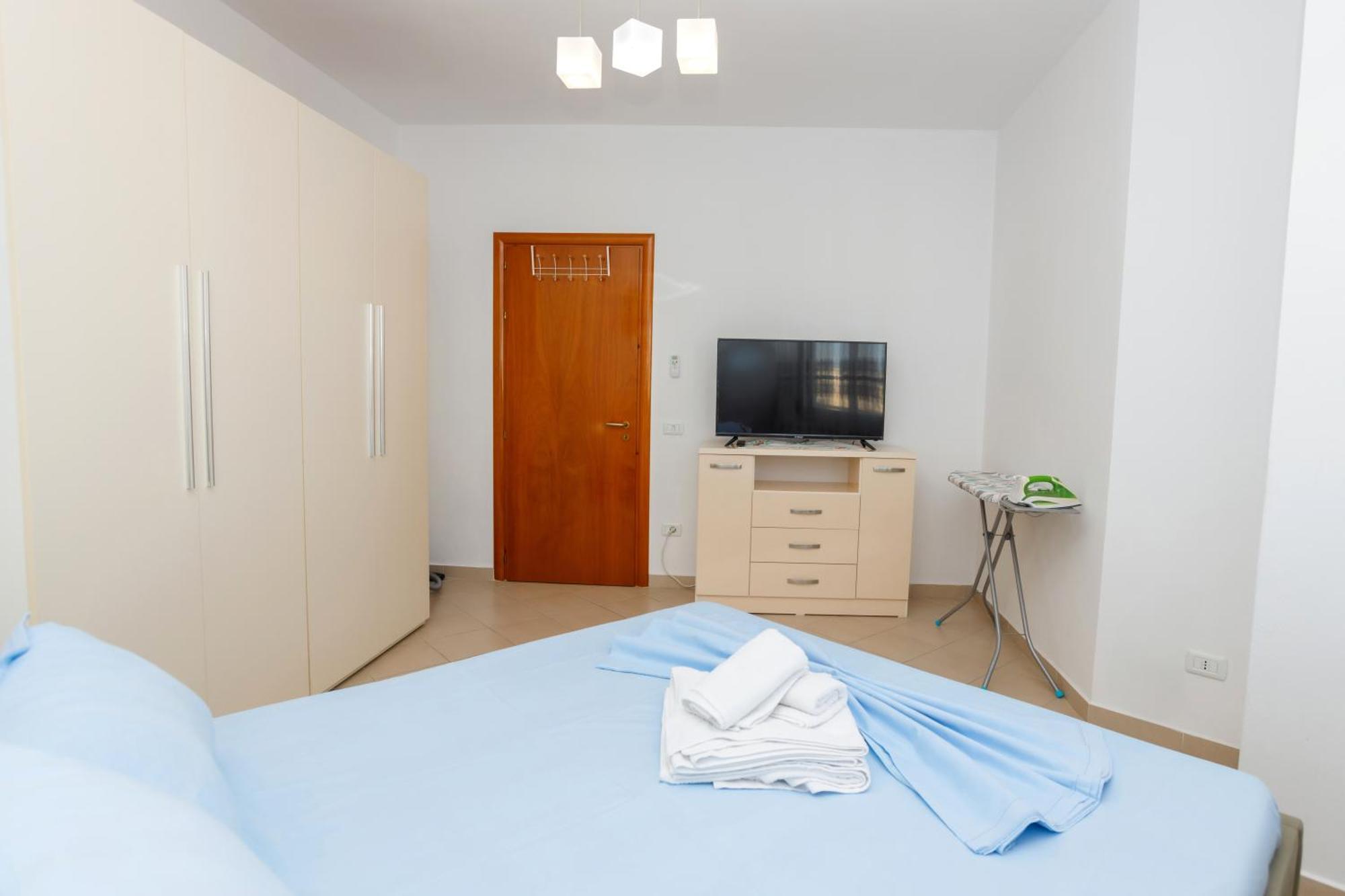 Gus Apartament Vlore Exterior photo