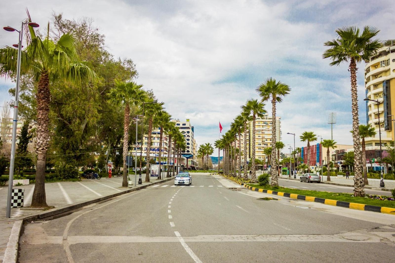 Gus Apartament Vlore Exterior photo