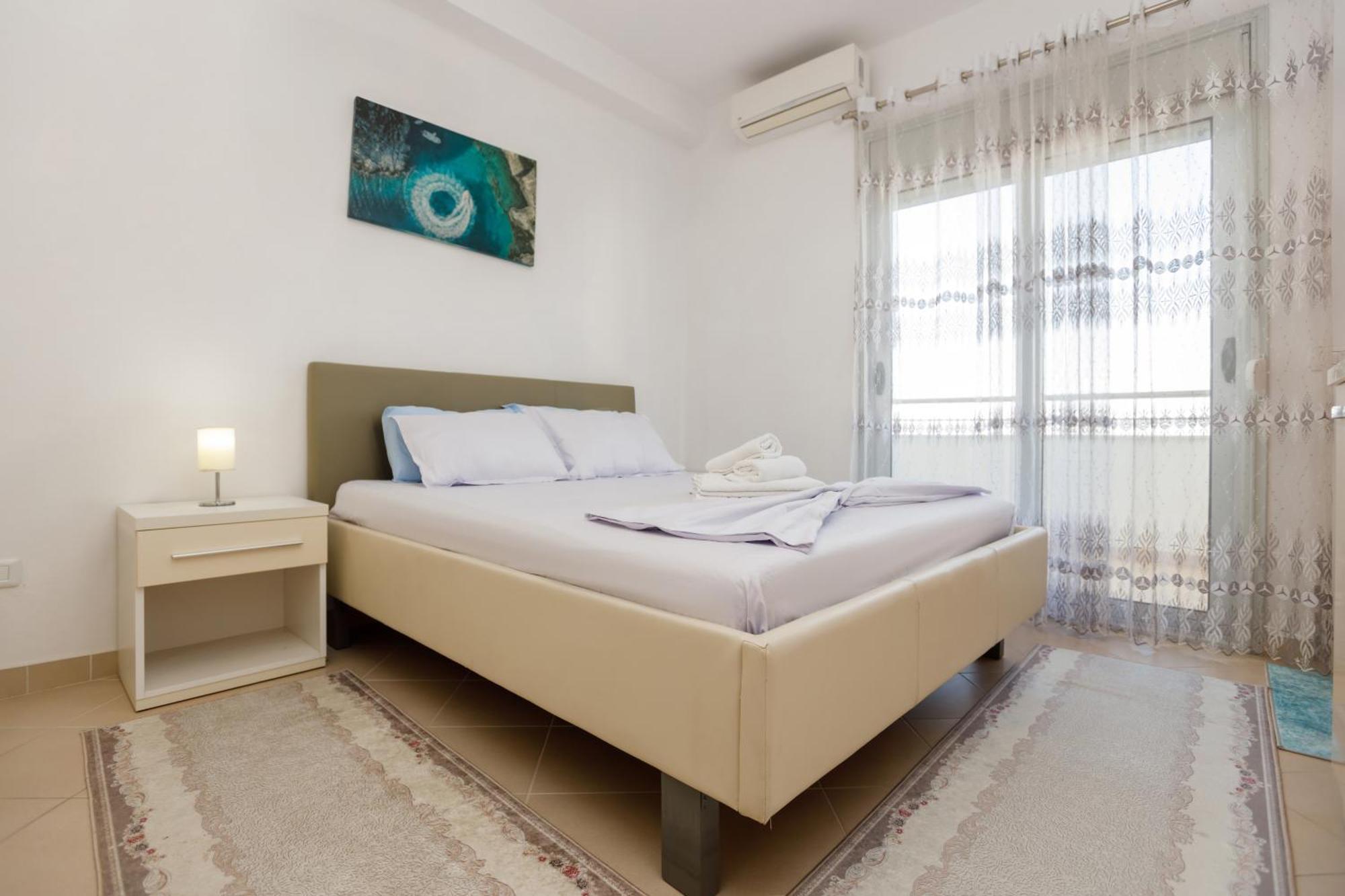 Gus Apartament Vlore Exterior photo