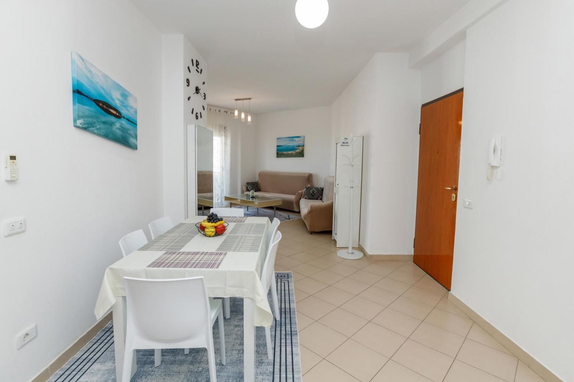 Gus Apartament Vlore Exterior photo